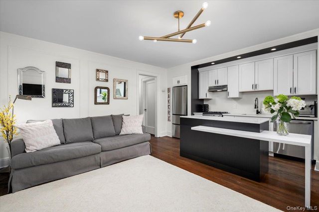 412 Munro Avenue 3J, Mamaroneck, NY 10543