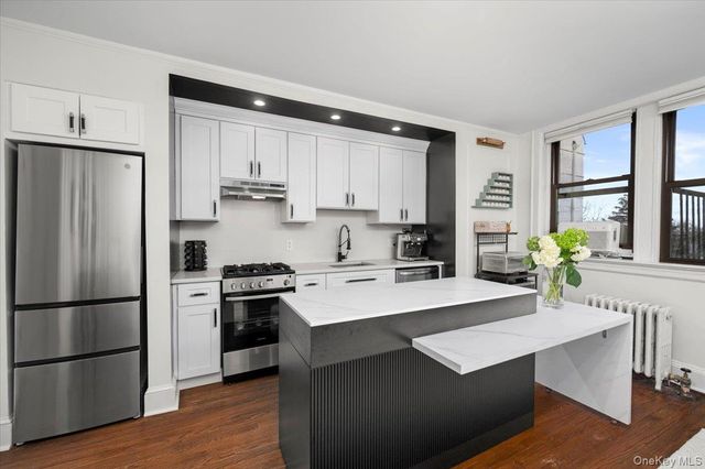 412 Munro Avenue 3J, Mamaroneck, NY 10543