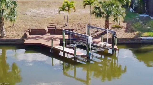 819 SE 33rd TER, Cape Coral, FL 33904