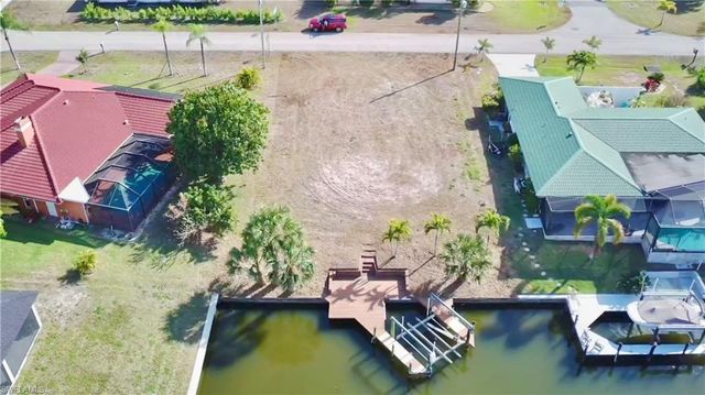 819 SE 33rd TER, Cape Coral, FL 33904