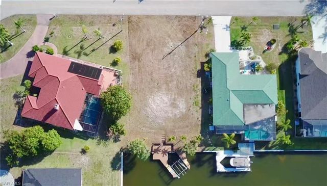 819 SE 33rd TER, Cape Coral, FL 33904