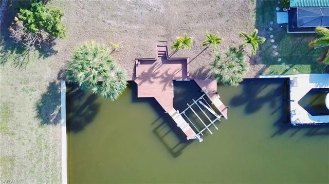 819 SE 33rd TER, Cape Coral, FL 33904