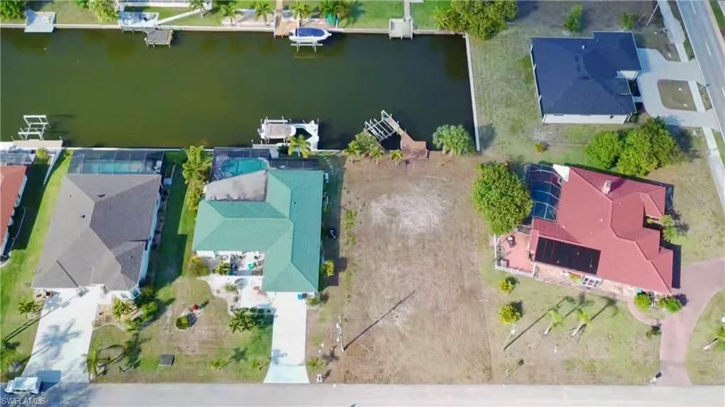 819 SE 33rd TER, Cape Coral, FL 33904