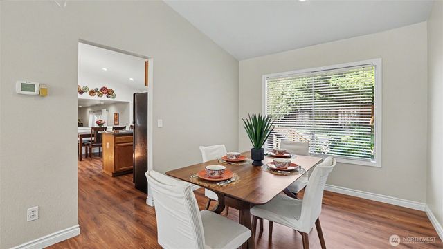 15532 156th Court SE, Renton, WA 98058