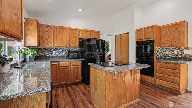15532 156th Court SE, Renton, WA 98058