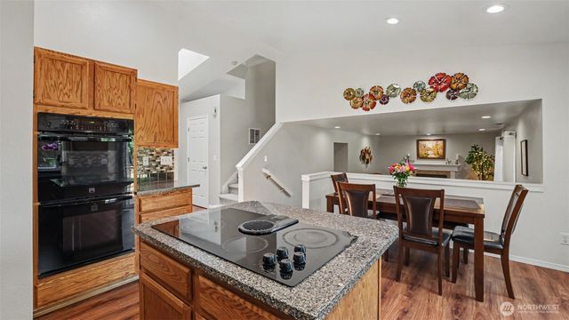 15532 156th Court SE, Renton, WA 98058