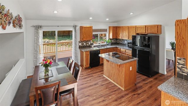 15532 156th Court SE, Renton, WA 98058