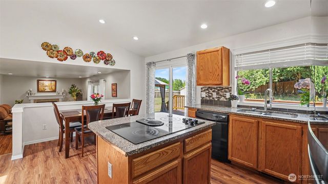 15532 156th Court SE, Renton, WA 98058