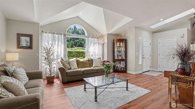 15532 156th Court SE, Renton, WA 98058