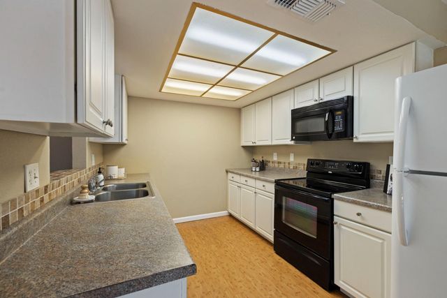 2841 Hotchkiss Ct, Cameron Park, CA 95682