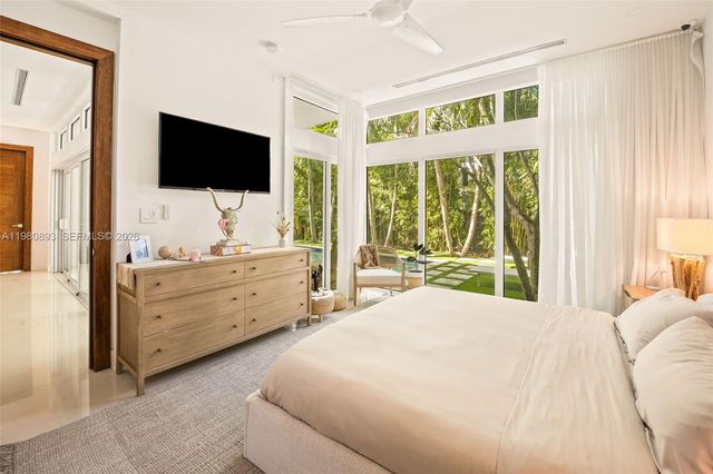 865 W 47th Street, Miami Beach, FL 33140