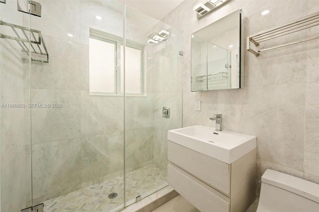 865 W 47th Street, Miami Beach, FL 33140