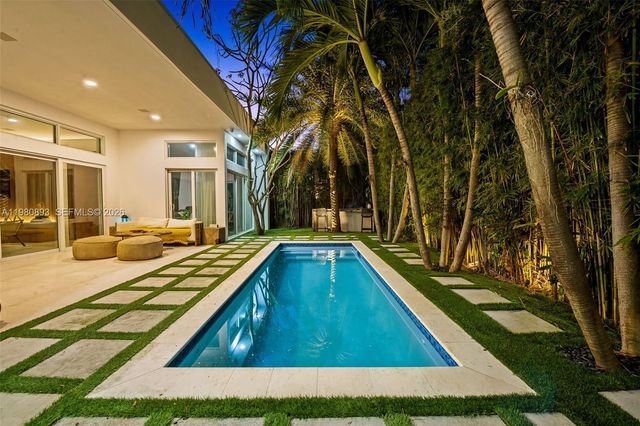 865 W 47th Street, Miami Beach, FL 33140