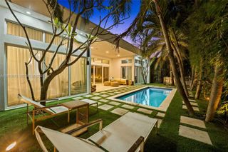 865 W 47th Street, Miami Beach, FL 33140