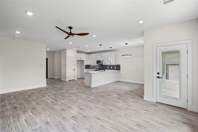 2714 Steepleridge Circle, Granbury, TX 76048