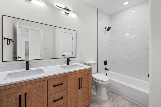 2714 Steepleridge Circle, Granbury, TX 76048