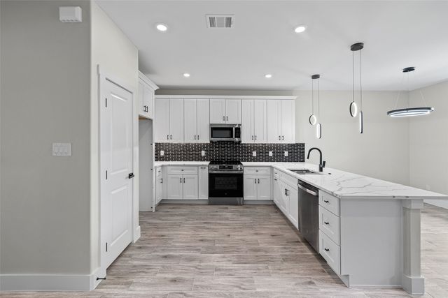 2714 Steepleridge Circle, Granbury, TX 76048