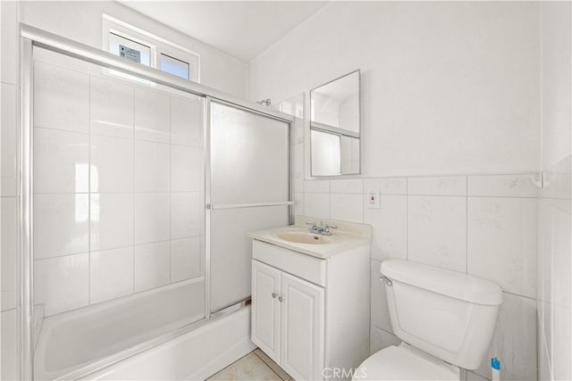 2057 N Eastern, Los Angeles, CA 90032