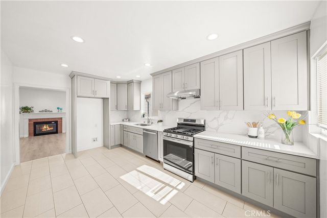 2057 N Eastern, Los Angeles, CA 90032