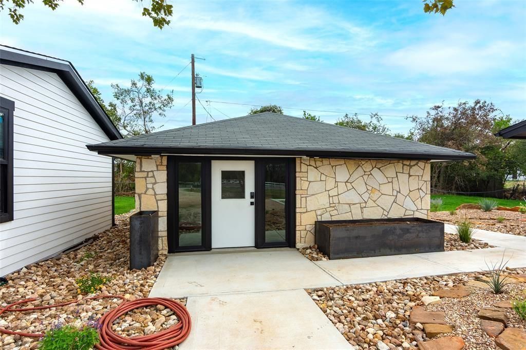 27320 Ranch Road 12 B, Dripping Springs, TX 78620