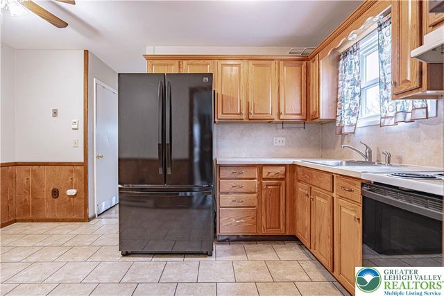 282 Poplar Street, Catasauqua Boro, PA 18032