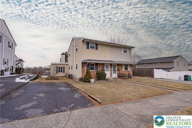 282 Poplar Street, Catasauqua Boro, PA 18032