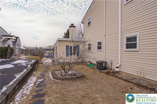 282 Poplar Street, Catasauqua Boro, PA 18032