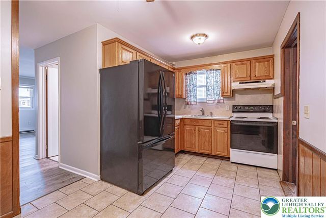 282 Poplar Street, Catasauqua Boro, PA 18032