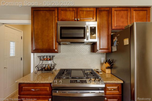 33115 Anita Drive, Westland, MI 48185