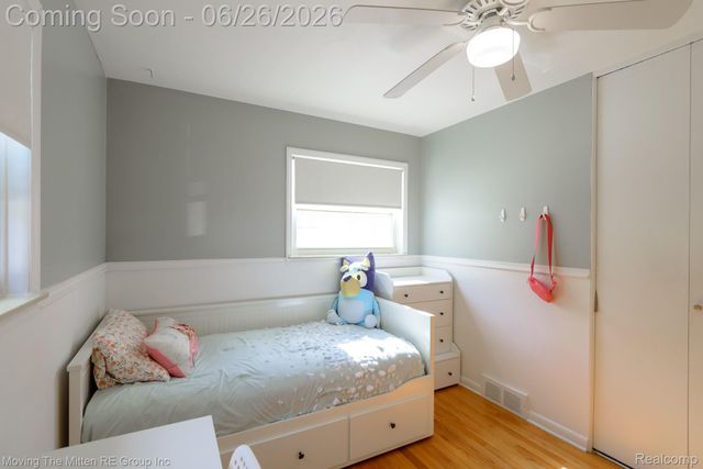 33115 Anita Drive, Westland, MI 48185