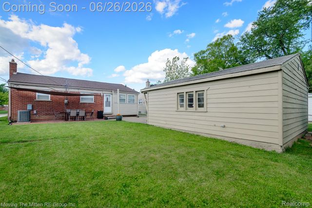 33115 Anita Drive, Westland, MI 48185