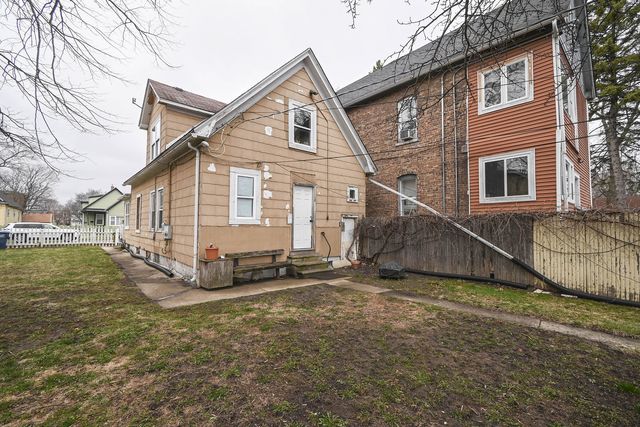 1423 Victoria Avenue, North Chicago, IL 60064