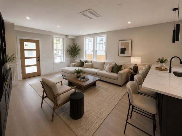 1004 Broadway 1, Somerville, MA 02144