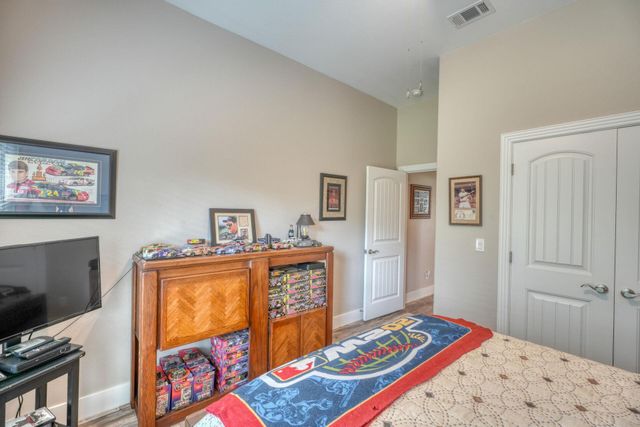 105 Buffalo BND, Lampasas, TX 76550