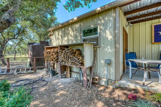 105 Buffalo BND, Lampasas, TX 76550