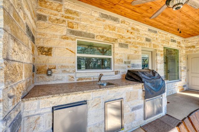 105 Buffalo BND, Lampasas, TX 76550