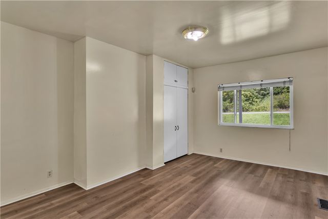 932 Dixon Ave, N Versailles, PA 15137