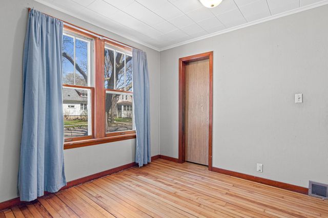 900 Scheffer Avenue, Saint Paul, MN 55102