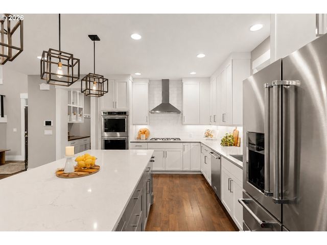 15963 BONAIRE Ave, Lake Oswego, OR 97035