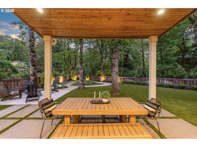 15963 BONAIRE Ave, Lake Oswego, OR 97035