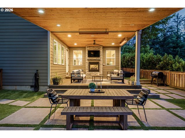 15963 BONAIRE Ave, Lake Oswego, OR 97035