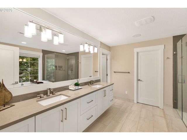 15963 BONAIRE Ave, Lake Oswego, OR 97035