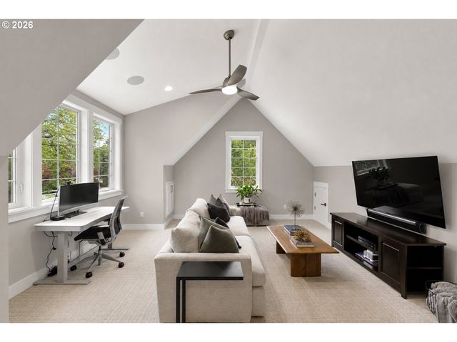 15963 BONAIRE Ave, Lake Oswego, OR 97035
