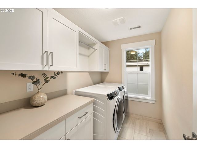 15963 BONAIRE Ave, Lake Oswego, OR 97035