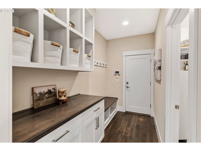 15963 BONAIRE Ave, Lake Oswego, OR 97035