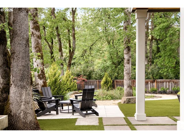 15963 BONAIRE Ave, Lake Oswego, OR 97035