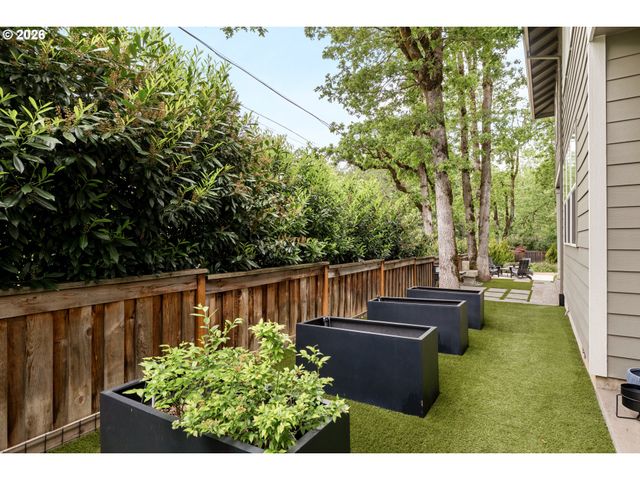 15963 BONAIRE Ave, Lake Oswego, OR 97035