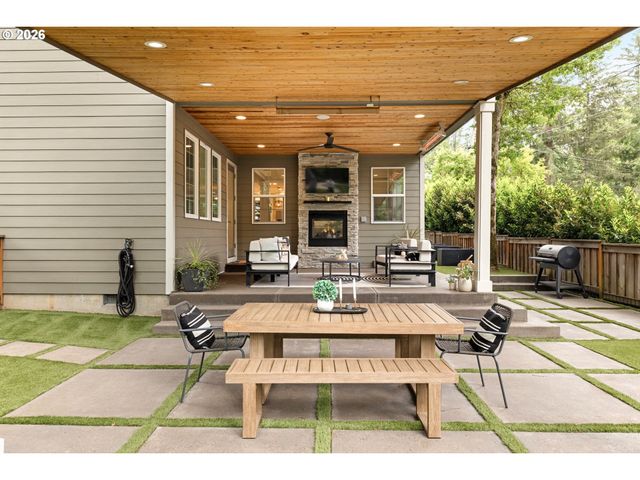 15963 BONAIRE Ave, Lake Oswego, OR 97035