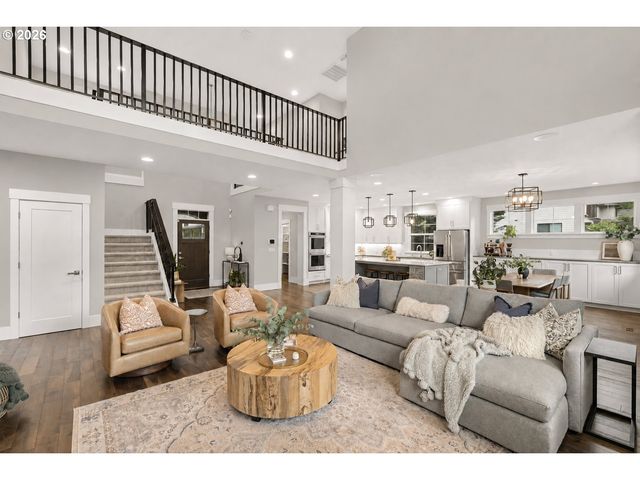15963 BONAIRE Ave, Lake Oswego, OR 97035