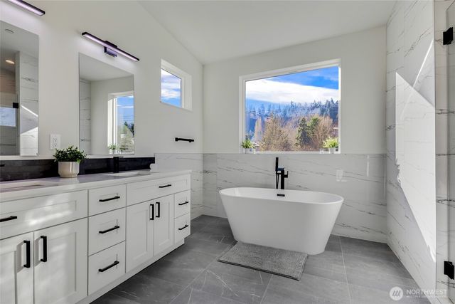 10630 E Riverside Dr, Bothell, WA 98011